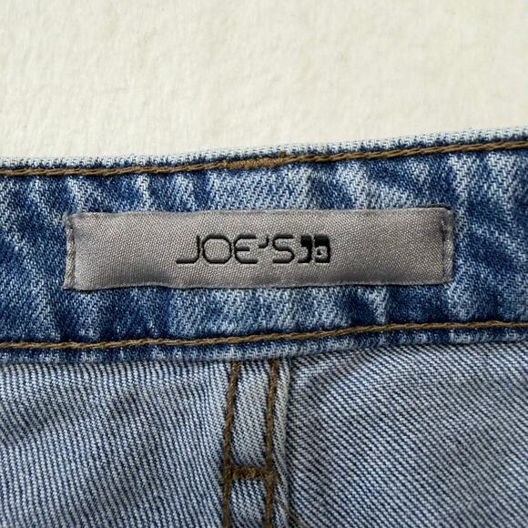 Joe's Jeans Women's Relaxed Fit Light Wash Fray Hem Blue Denim Size 26 Cropped - Picture 4 of 9